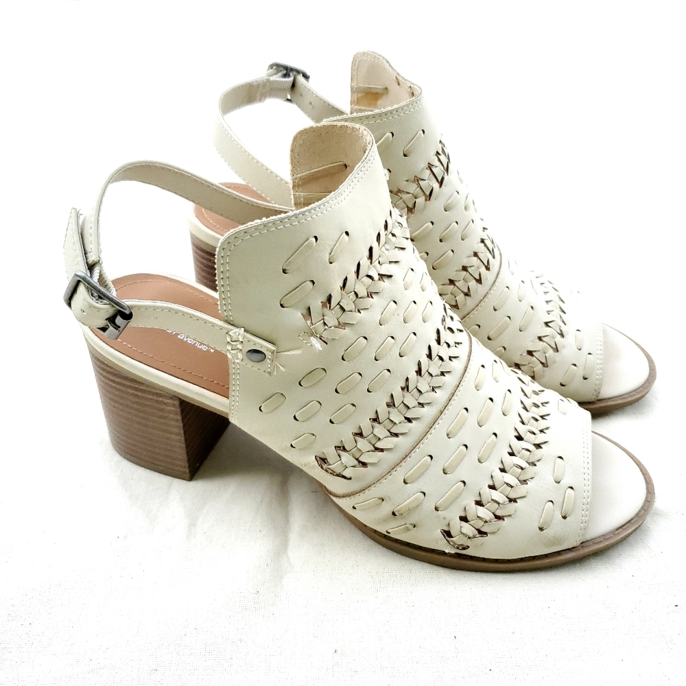 Cloudwalkers peep toe heeled sandals like new 11W